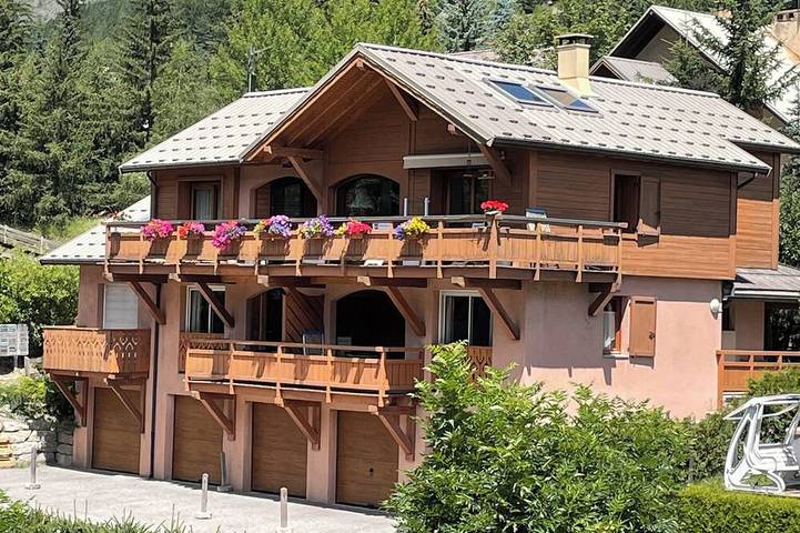 001 Lautaret - Chalet Hysope - angle chemin champ Féraud /rue de la Guisane in La Salle-les-Alpes, Serre Chevalier
