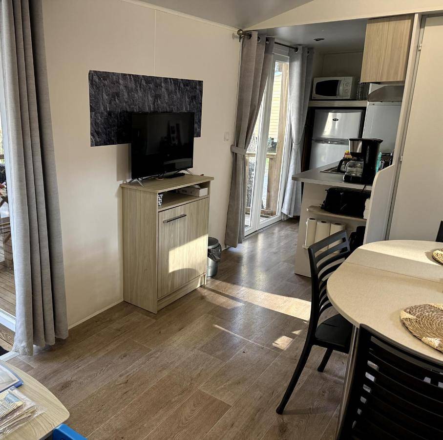 Mobile Home in Nans-les-Pins, Brignoles region