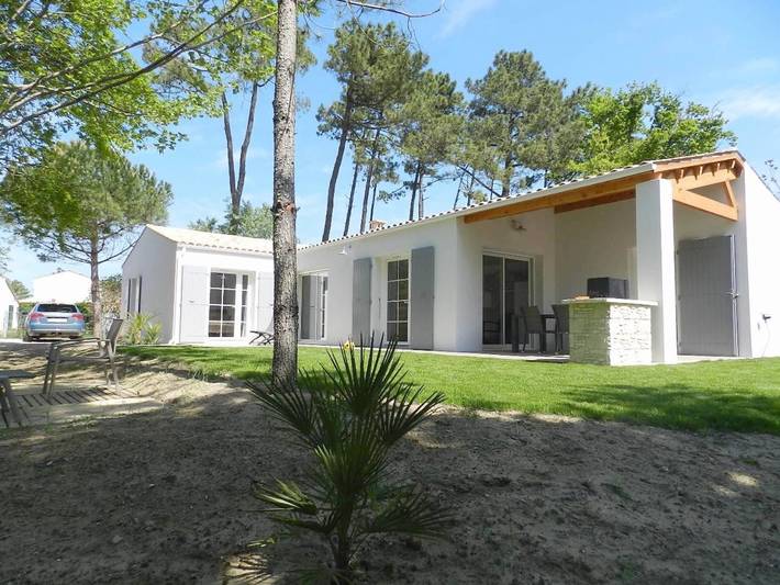 Location de vacances pour 7 personnes, avec vue et jardin dans Vert Bois