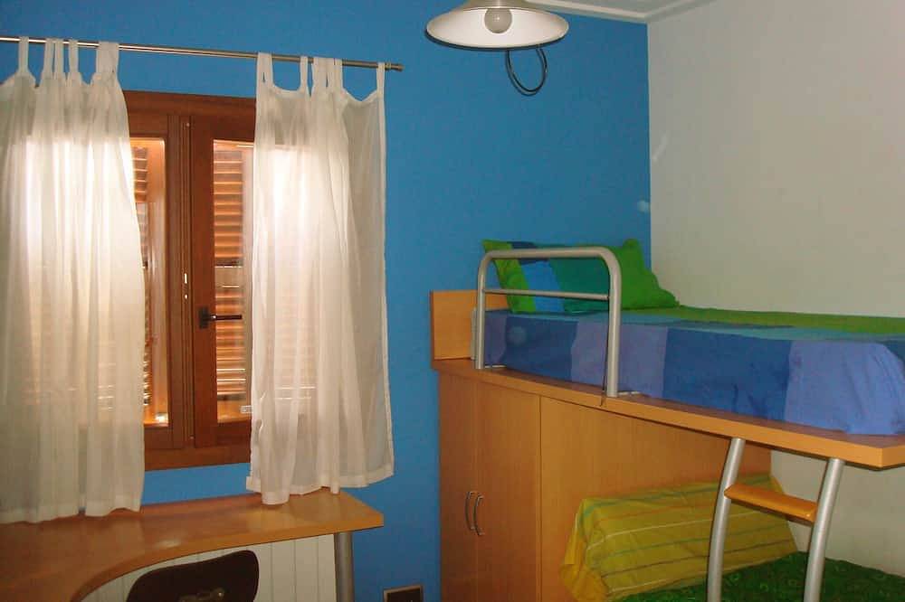 Villa with private pool, terraces, 50 meters from the sea, 50 m Natural Park in Playa de Muro, Muro