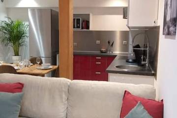 Gîte pour 4 personnes, avec jardin dans Office De Tourisme Challes Les Eaux