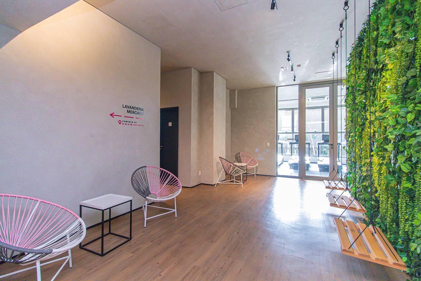 Apartamento entero, Loft Pet Friendly com Academia a 450m do Metrô in Moema, São Paulo