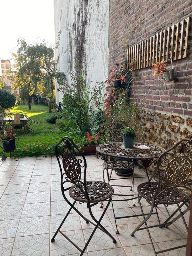 Appartement entier, One-Bedroom Apartment in Fontenay-sous-Bois, Val-de-Marne