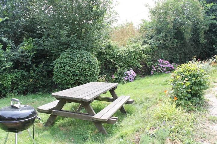 Location de vacances pour 7 personnes, avec piscine ainsi que vue et jardin à Ablon - 4