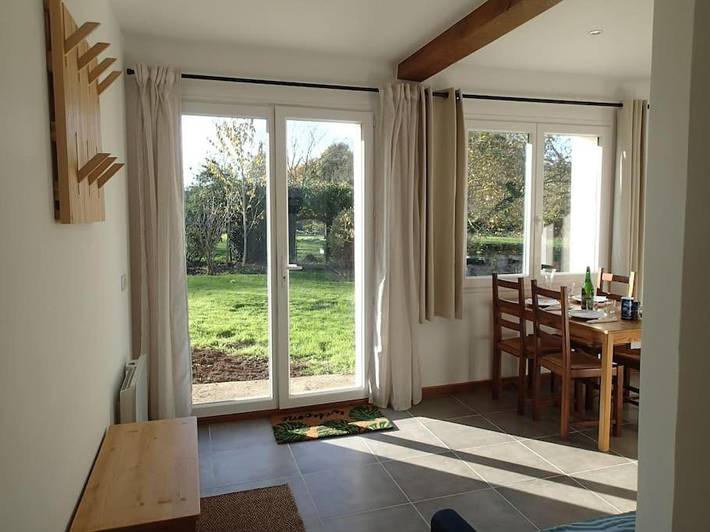 Gîte pour 4 personnes, avec Terrasse ainsi que Jardin et Vue à Saint-Désir