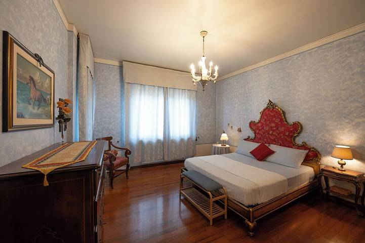 Appartamento intero, Accogliente ed elegante appartamento a pochi passi dal centro. Ideale per coppie in Alessandria, Alessandria (Comune)