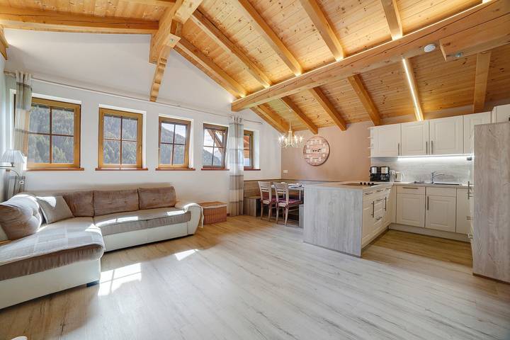 Appartement entier, Appartement « Tscharfhof » avec vue sur la montagne et terrasse privée in Walten, San Leonardo in Passiria
