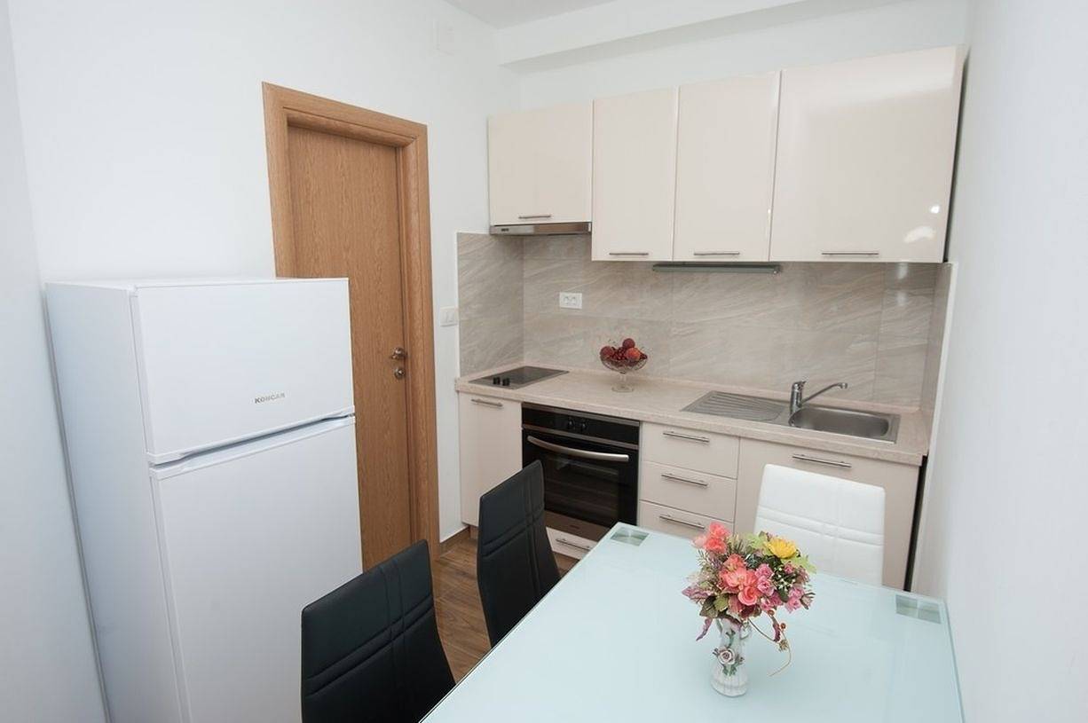 Cały apartament, Apartament w Podstrana-Sv.Martin z Widok na morze, balkon, Klimatyzacja, Wifi (5117-7) in Podstrana, Żupania splicko-dalmatyńska