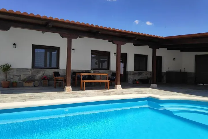 Chalet für 7 Personen, mit Garten und Terrasse - 1