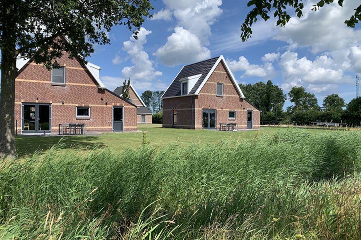 Ferienhaus für 4 Personen, mit Terrasse und Garten sowie Pool in Friesland