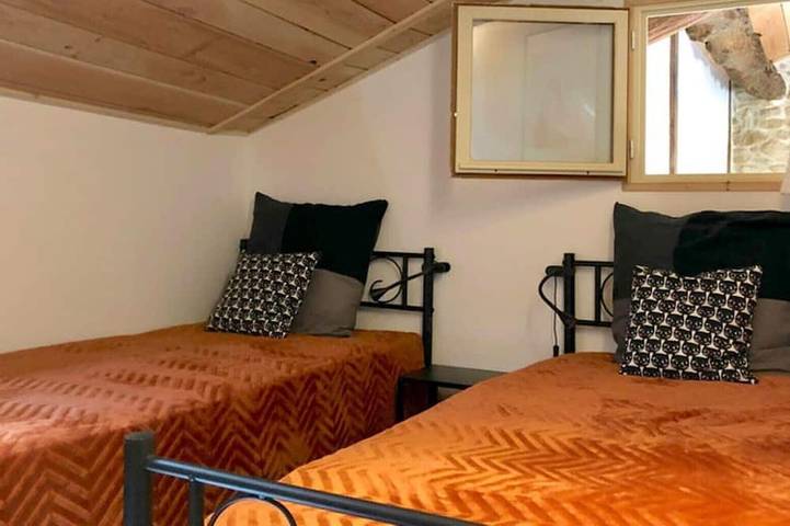 Appartement entier, Gîte Figuier | Domaine du Cammazet | Gîtes & Lodges | Piscine | Confort | Nature in Lapenne, Ariège