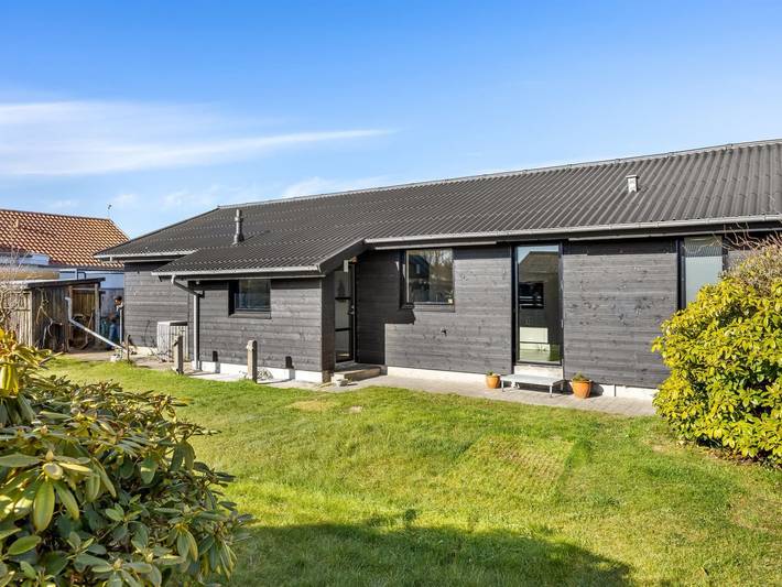 Feriehus for 8 personer, med terrasse i Skagen