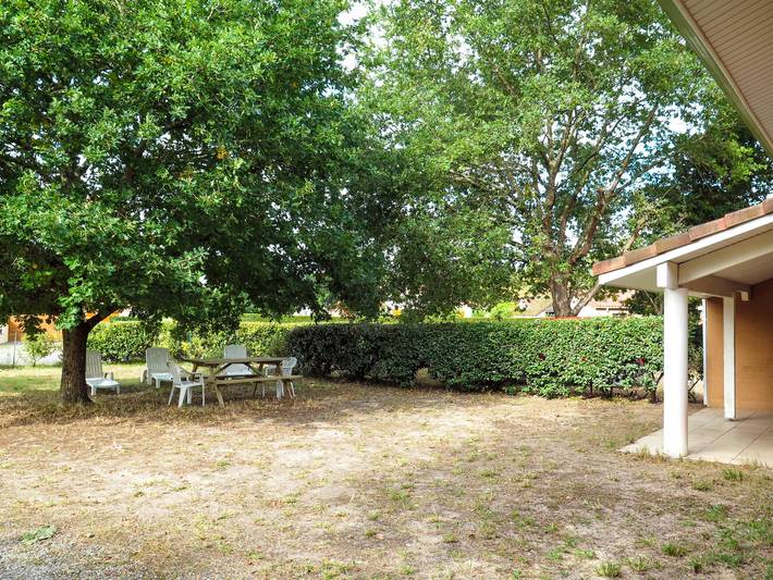Location de vacances pour 6 personnes, avec jardin et terrasse, animaux acceptés à Saint-Julien-en-Born - 2