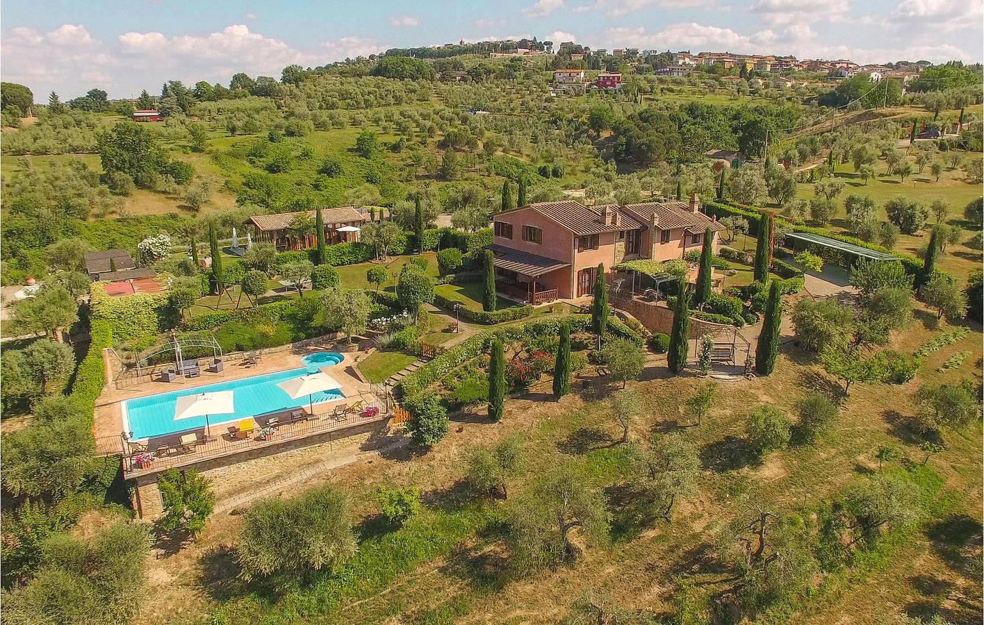 300m² Wohnung mit Parkplatz, Pool und Garten in Alberi, Chianti