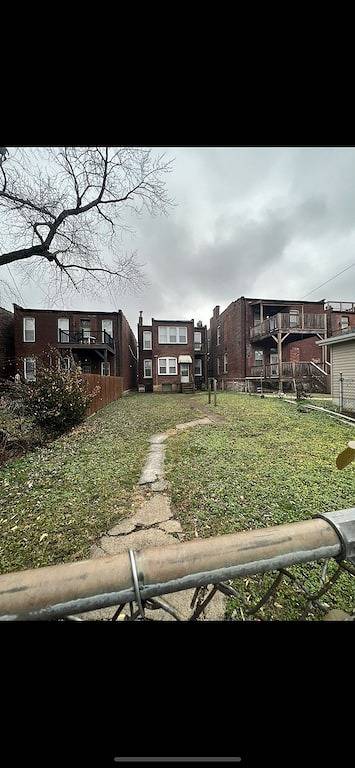 Pet Friendly First Floor 2 Bedroom Apartment in St. Louis, Missouri