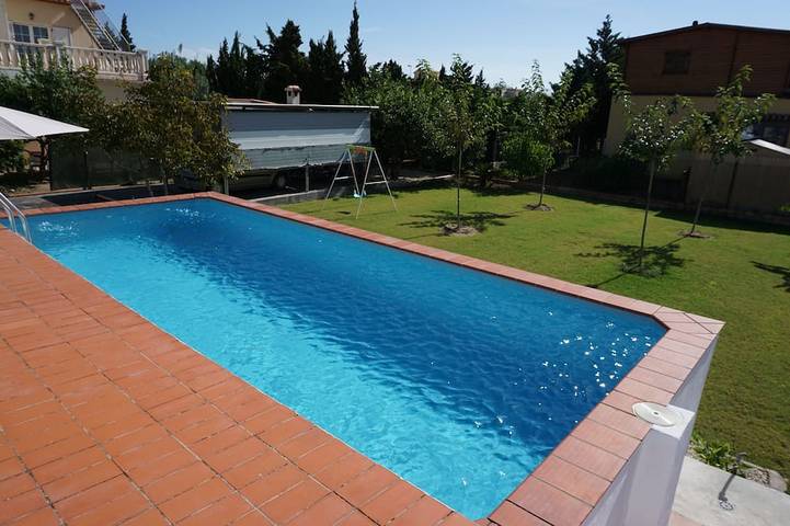 Chalet für 6 Personen, mit Balkon/Terrasse und Garten in Oliva
