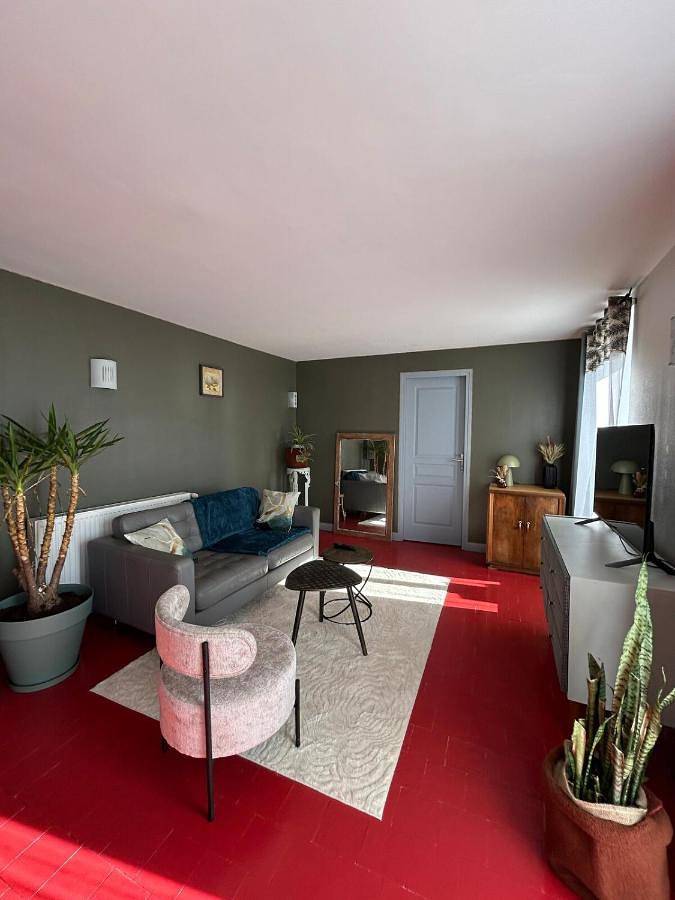 Appartement entier, One-Bedroom Apartment in Nevers, Nièvre