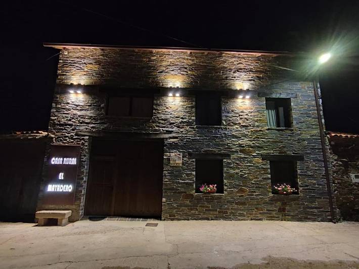 Casa rural para 12 personas, con piscina además de terraza y vistas, Se admiten mascotas en Aliste - 2