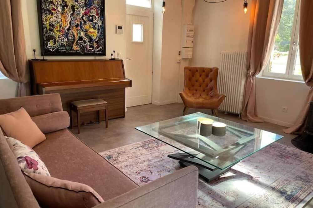 Domaine De La Chênaie: Les Hortensias in Saint-Martin-sur-Ocre, Región de Montargis