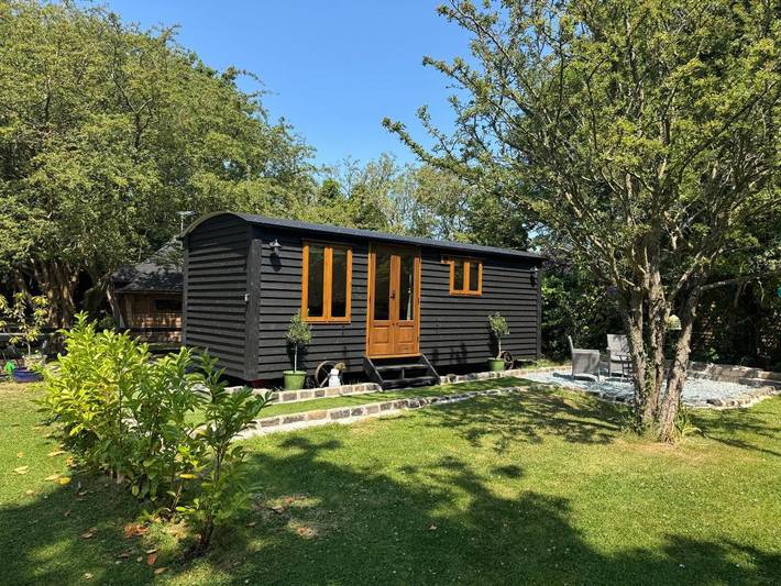 Glamping for 2 people, with Terrace and Garden as well as Lake view and View in Blackpool