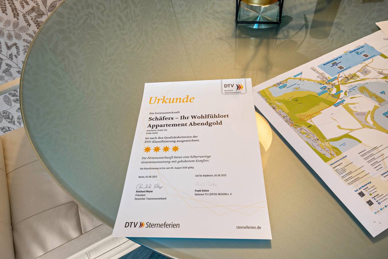 Entire apartment, Your Feel-Good Place Abendgold — Perfect for Families, Large Terrace & Close to the Lake with Free Parking in Großpösna, Neuseenland