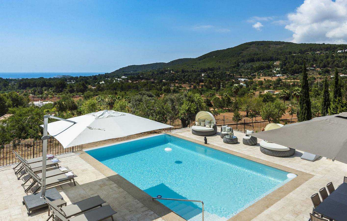 Sea View Apartment with Pool, Parking & AC - Close to Restaurants and City Center in Santa Eulària des Riu, East Ibiza