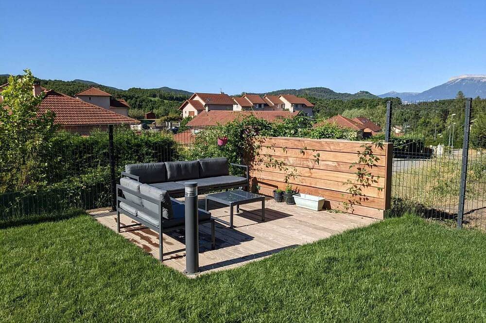 Comfortable family home in the mountains, near lake and resorts in La Rochette, Écrins National Park