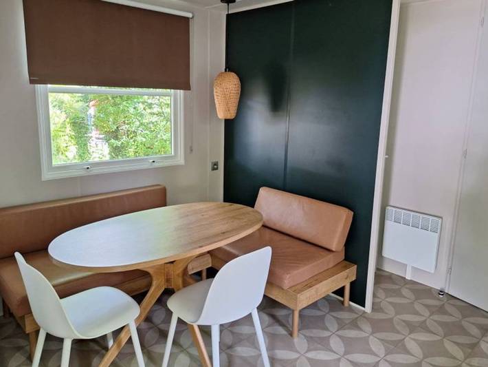 Mobil home pour 4 personnes, avec terrasse et piscine à Rocamadour - 2