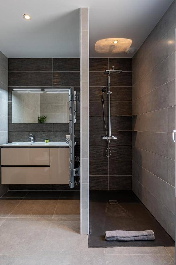 Location de vacances pour 6 personnes, avec piscine ainsi que jardin et vue à Palau-del-Vidre - 4