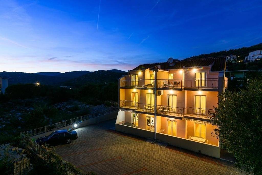 Cały apartament, Jednopokojowy apartament z balkonem Marina, Trogir A-25135-i in Marina, Żupania splicko-dalmatyńska