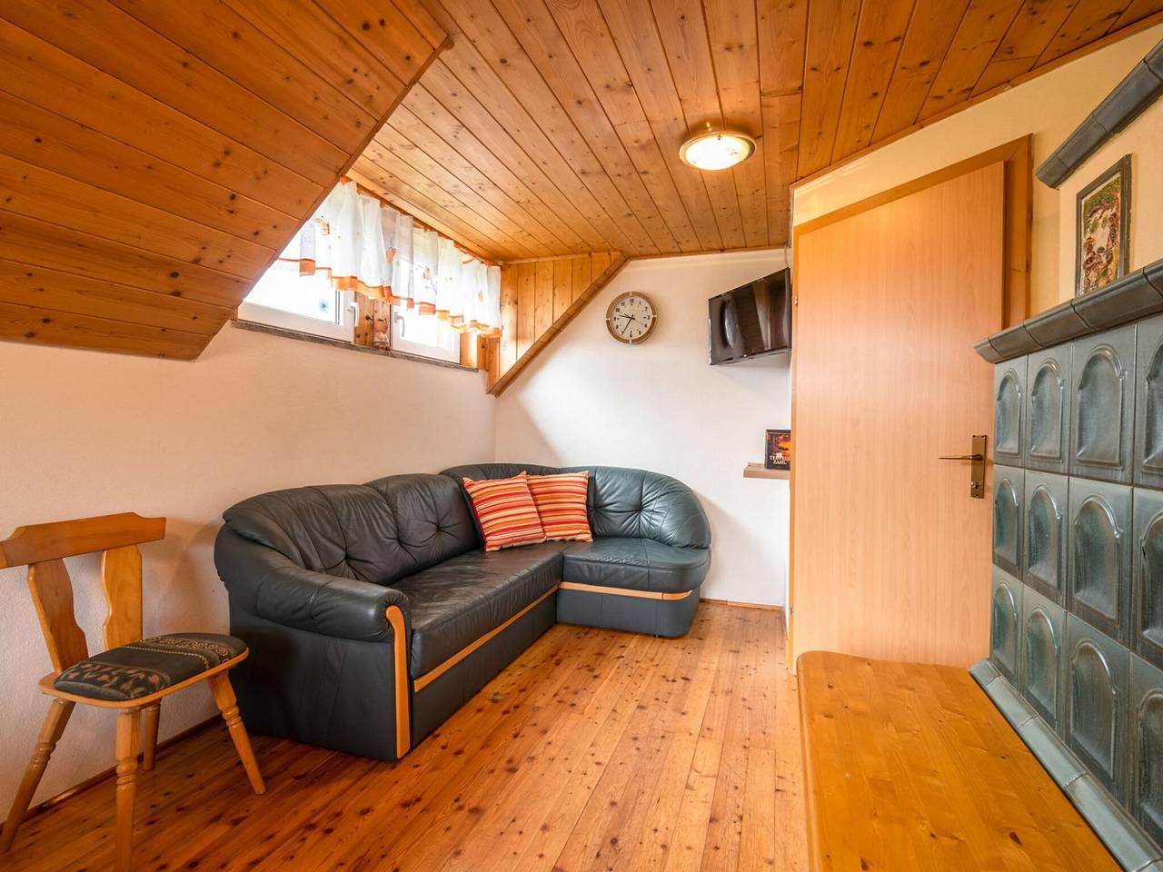 Enticing Chalet in Sankt Andr� with Garden and Barbecue in Sankt Andrä, Lavanttaler Alpen