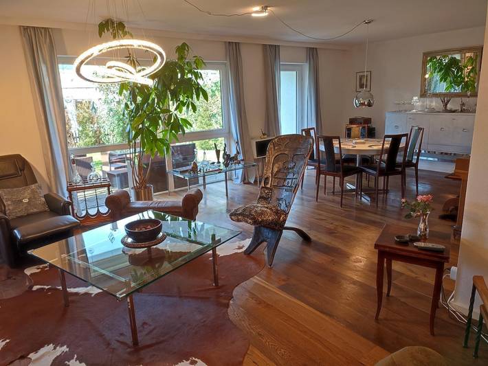 Elegant terraced house, with bikes near the lake, children at least 9 a old in Starnberg, Starnberger See