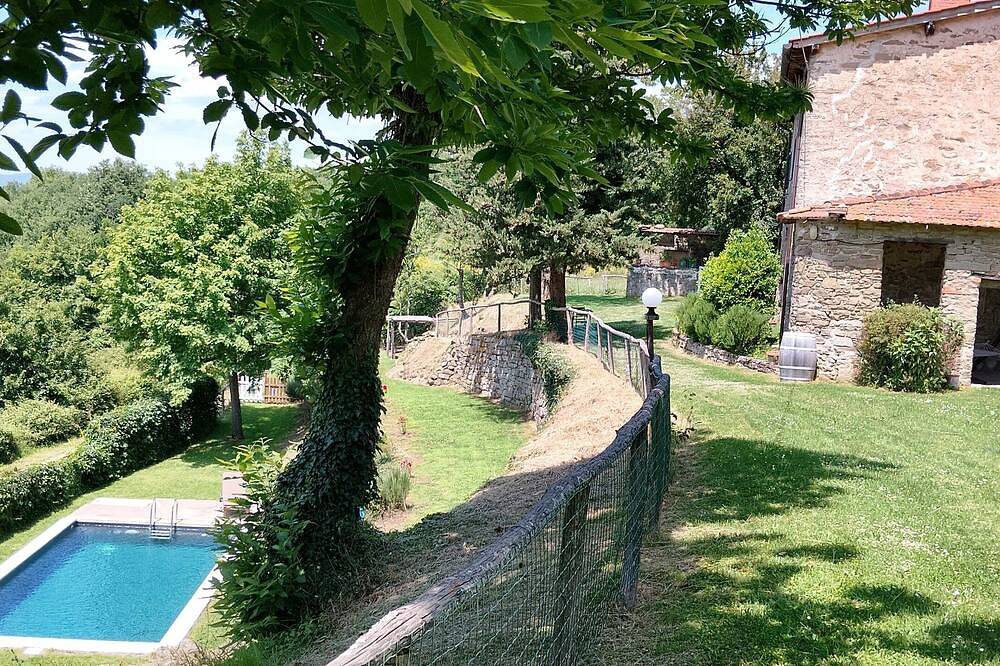 Apartment with swimming pool in Londa, Florenz Provinz