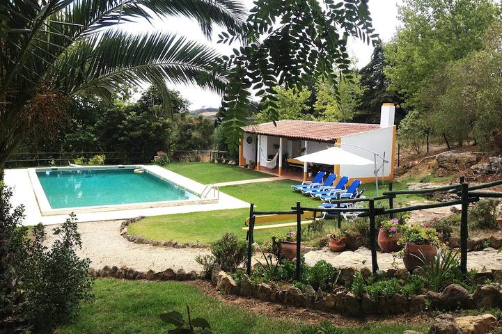 Location de vacances pour 9 personnes, avec Balcon et Jardin à Mafra