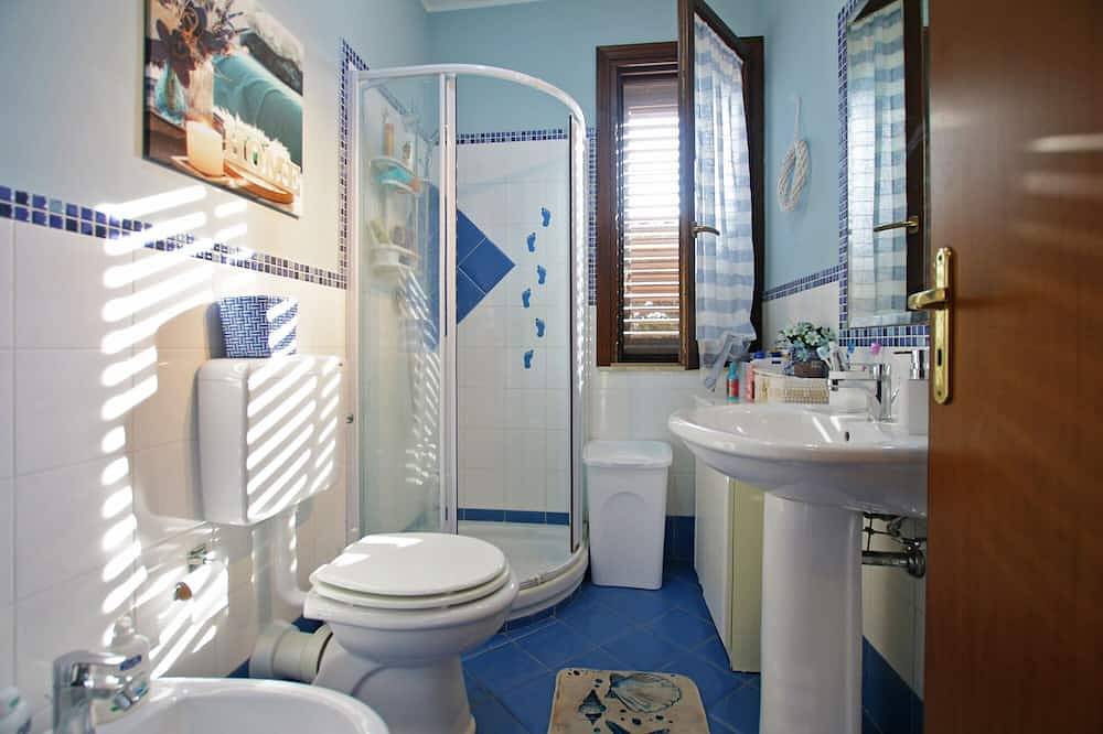 Beach side villa pour une vacance à la mer, 2 chambres, Wi-Fi, Ac & Garden in Spiaggia di Campofelice di Roccella (Campofelice di Roccella), Campofelice di Roccella