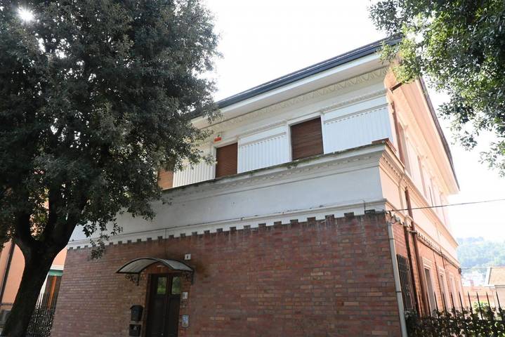 Gîte pour 6 personnes, avec balcon/terrasse à Ancône - 2