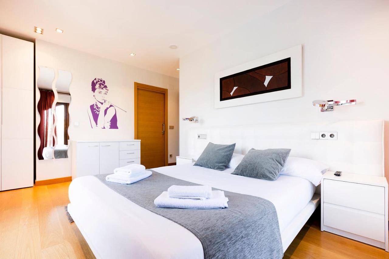 Appartement entier, Apartment with Pool View in Hondarribia, Côte Basque (Espagne)