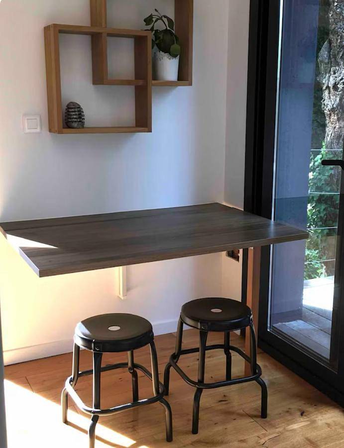 Gîte pour 2 personnes, avec jardin ainsi que terrasse et vue dans Petit Port - 3