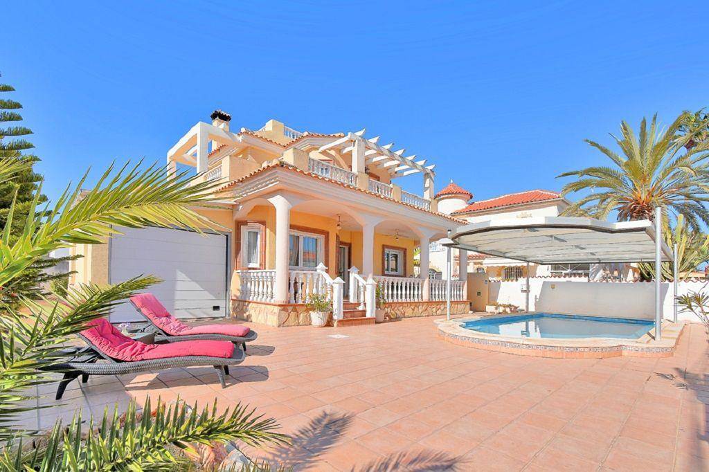 Holiday home "Villa 26" with private pool in Mar Menor, Costa Cálida