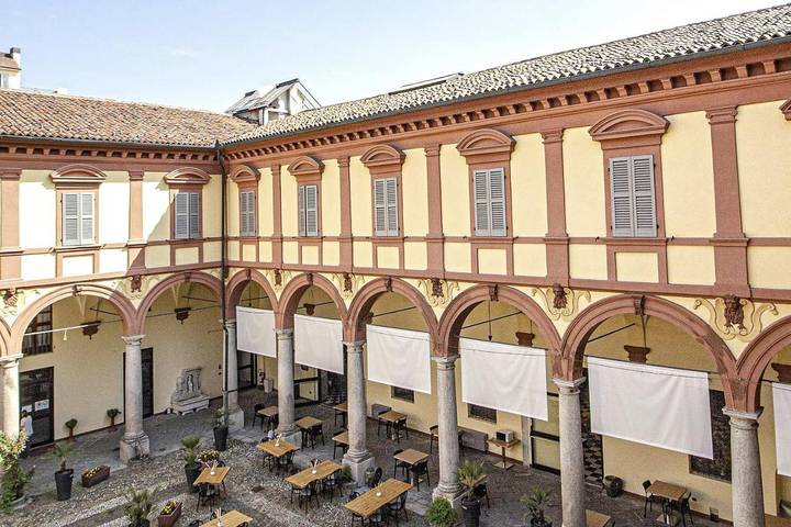 Hotel für 3 Personen, mit Garten
