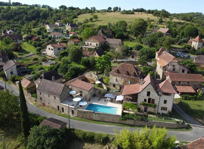 Gîte pour 2 personnes, avec vue ainsi que piscine et jardin à Faycelles - 3