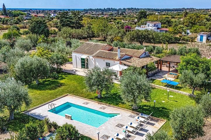 Villa per 6 persone, con giardino a Santa Maria del Focallo