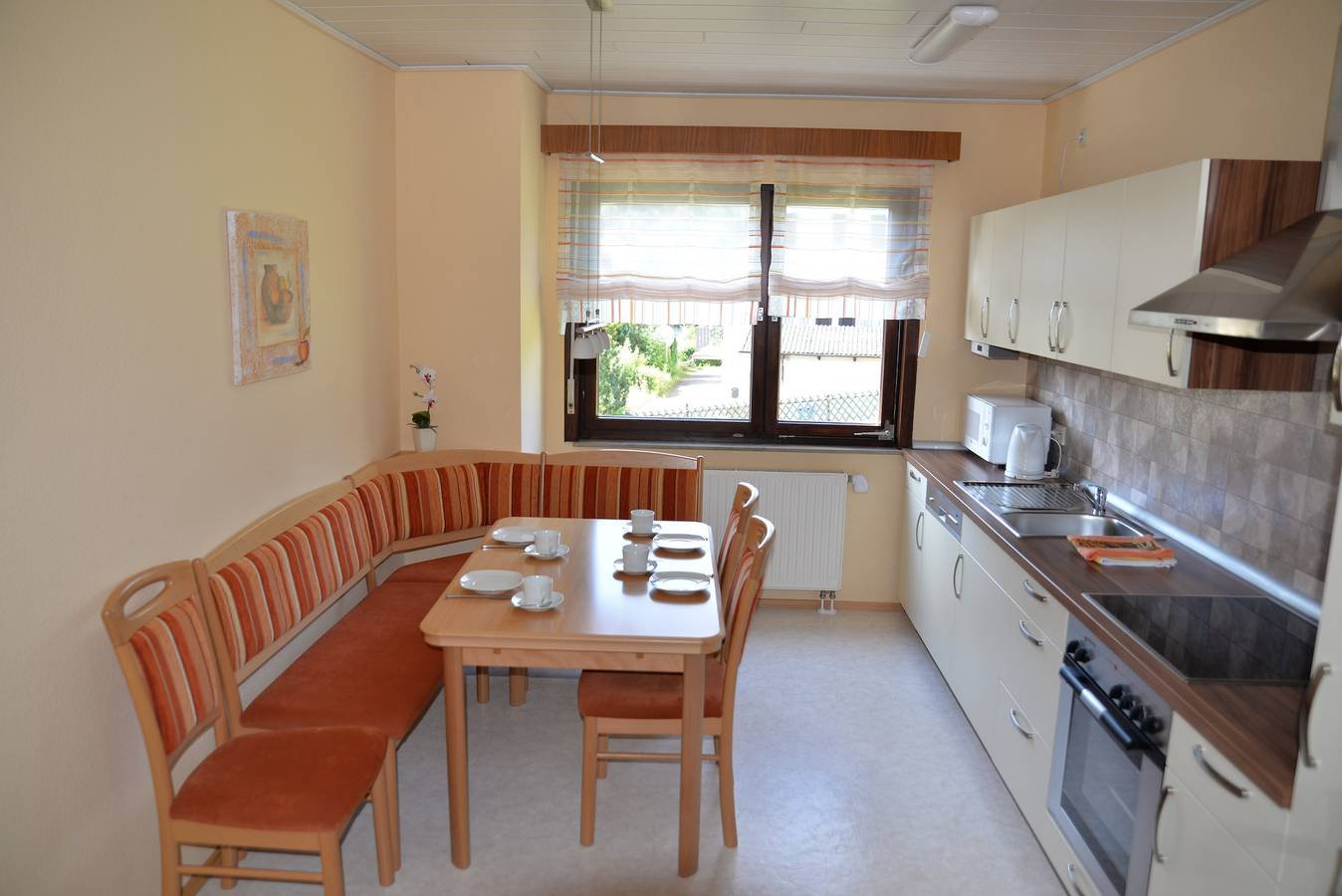 Ganze Wohnung, Apartment '90 qm' mit gemeinsamer Terrasse und Wlan in Laufen an der Eyach, Albstadt
