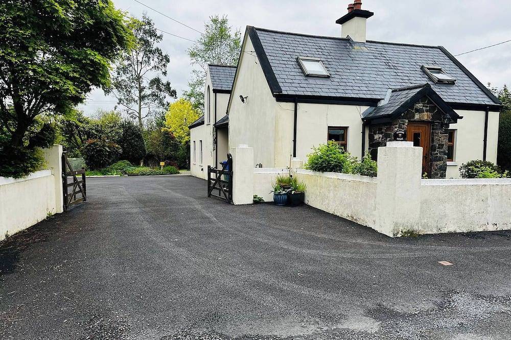 Ganze Wohnung, Kleines Studio mit 1 Doppelbett und eigenem Bad in Nenagh, Lough Derg