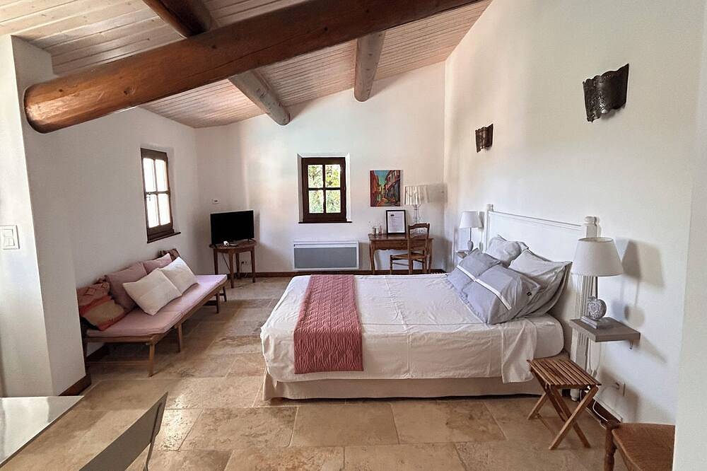Le Clos des casis in Villeneuve (Provence), Parc naturel régional du Luberon