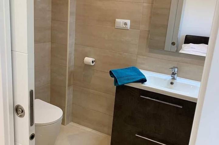 Location de vacances pour 6 personnes, avec terrasse et jardin à Monserrat - 4