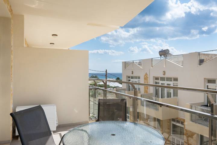 Hel lejlighed, Apartment with Sea View Close to the Beach in Lasithi