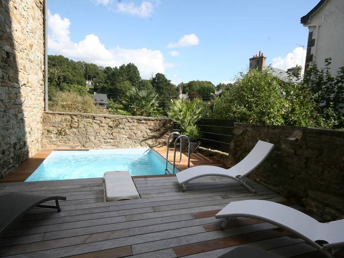 Ferienhaus für 6 Personen, mit Terrasse und Garten sowie Pool