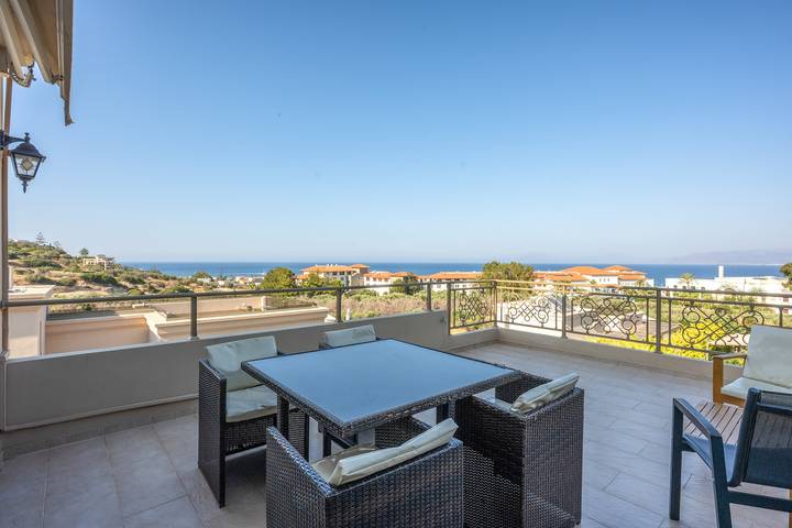 Location de vacances pour 7 personnes, avec jacuzzi ainsi que jardin et bassin pour enfant à Chersónissos - 3