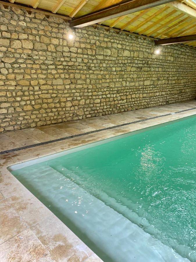 Location de vacances pour 23 personnes, avec piscine ainsi que vue et jardin à Château-Landon - 4